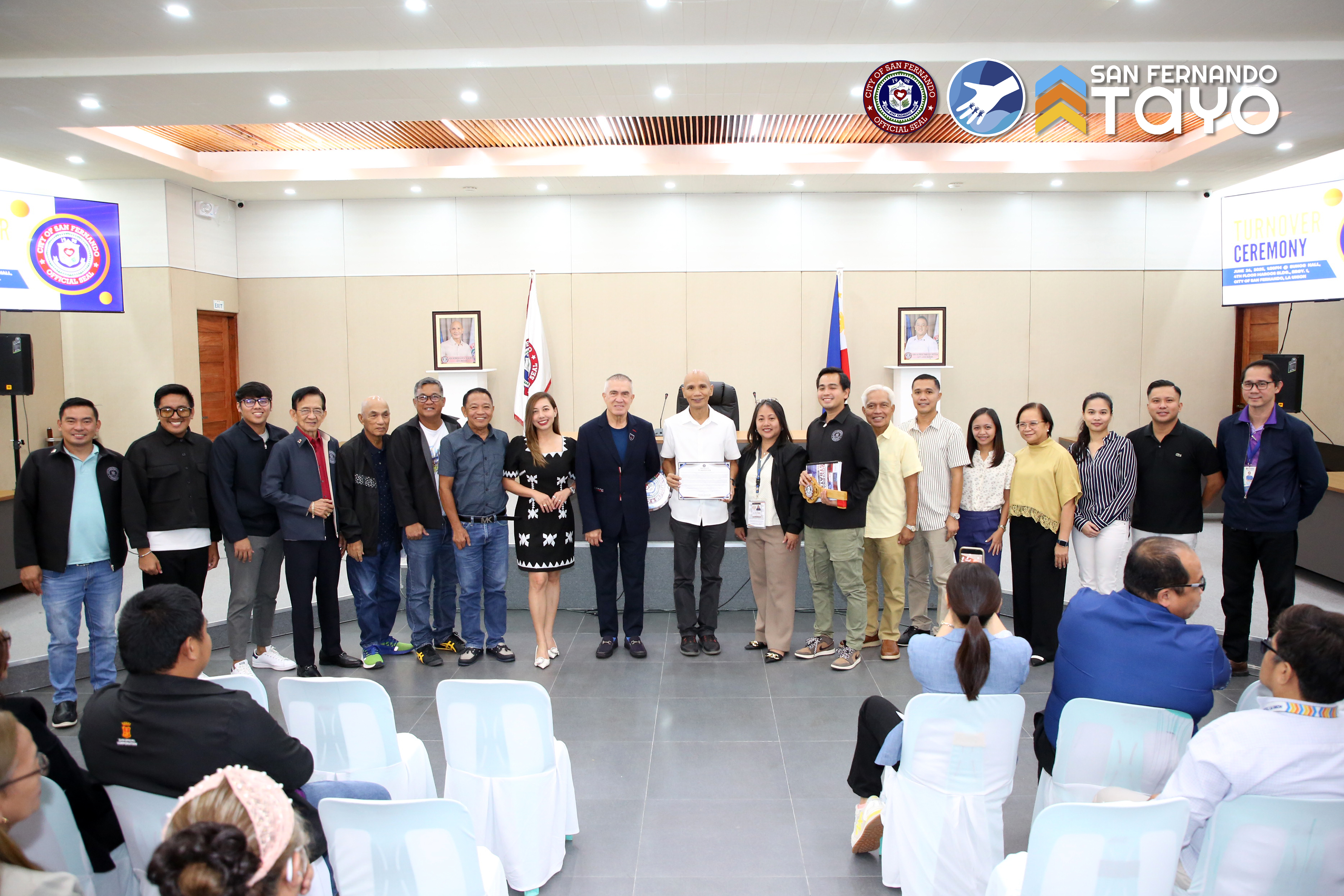 CITY GOVERNMENT TURNS OVER DOCUMENTS TO INCOMING PUBLIC OFFICIALS